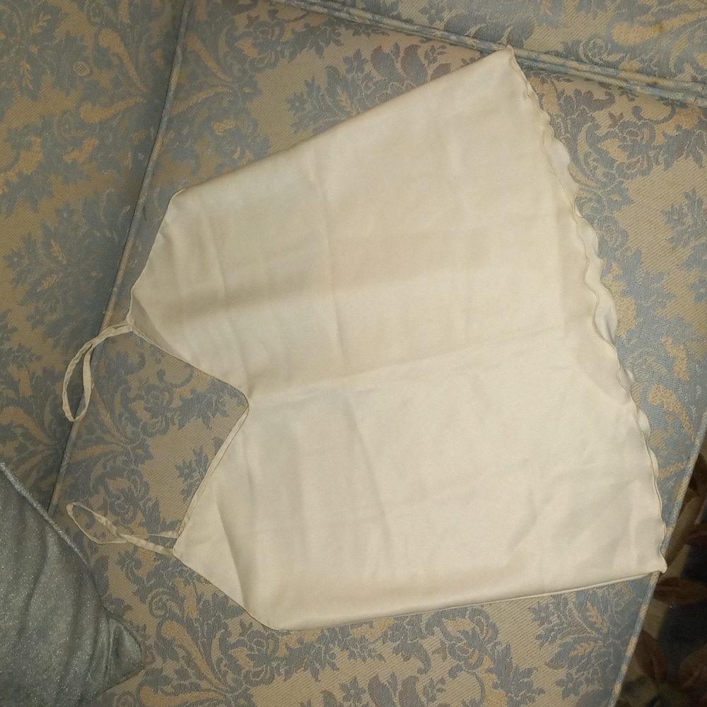Vintage cream crop top